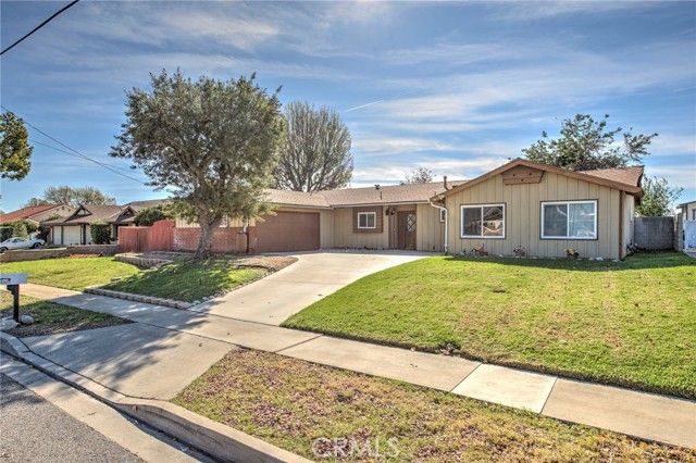 6302 Apple, Rialto, CA 92377