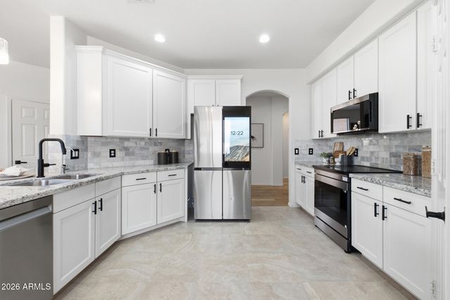 13660 W MONTE VISTA Road, Goodyear, AZ 85395