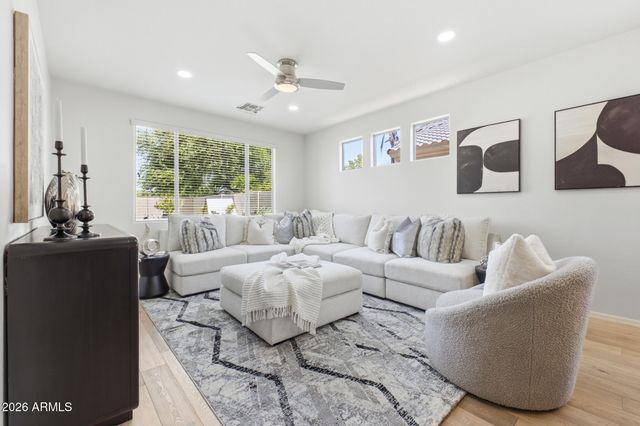 13660 W MONTE VISTA Road, Goodyear, AZ 85395
