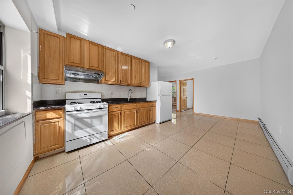 11245 39th Avenue 1E, Corona, NY 11368 — photo 4
