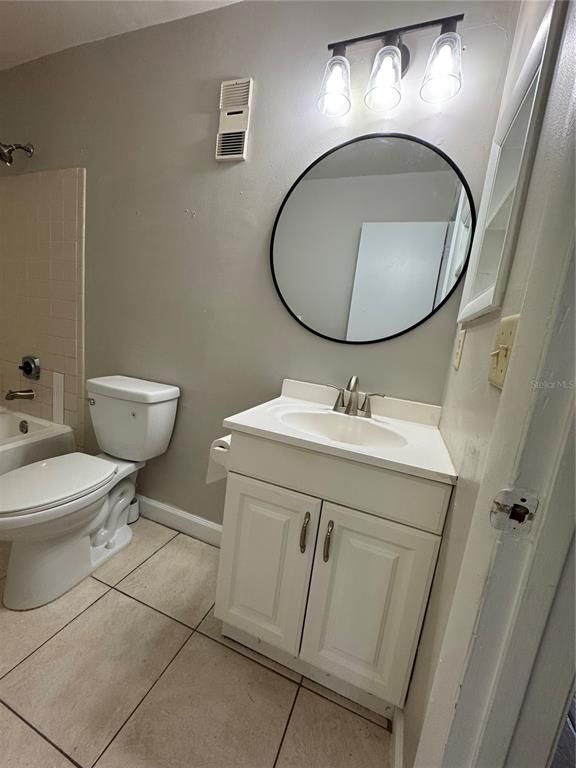 Image 13 of property listing at 10001 BYNUM COURT, Orlando, FL 32821