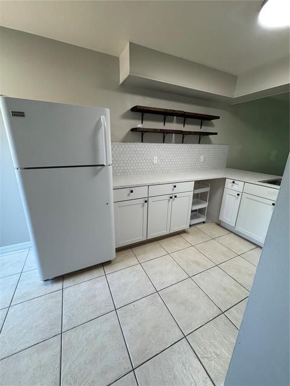 Image 14 of property listing at 10001 BYNUM COURT, Orlando, FL 32821