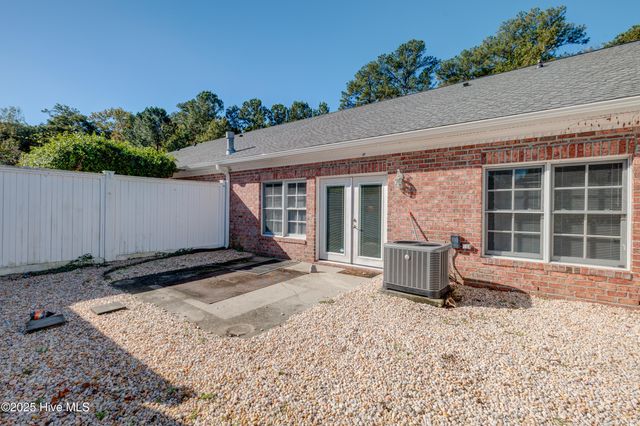 1058 Headwater Cove Lane, Wilmington, NC 28403