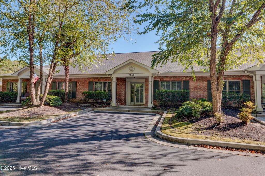 1058 Headwater Cove Lane, Wilmington, NC 28403