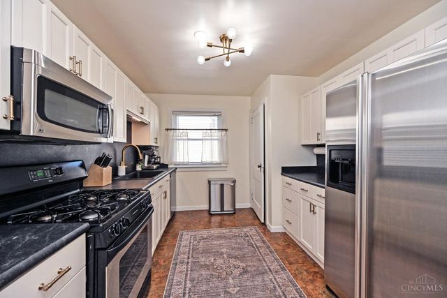 4028 OLeary Avenue, Deer Park, OH 45236