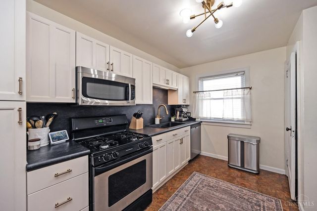 4028 OLeary Avenue, Deer Park, OH 45236