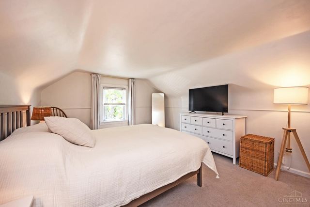 4028 OLeary Avenue, Deer Park, OH 45236