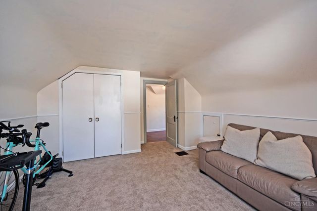 4028 OLeary Avenue, Deer Park, OH 45236