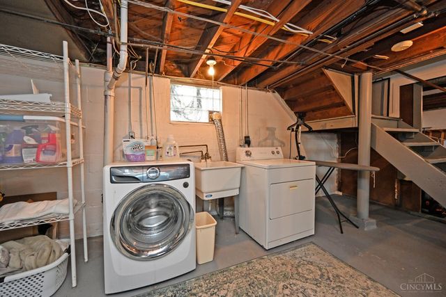 4028 OLeary Avenue, Deer Park, OH 45236