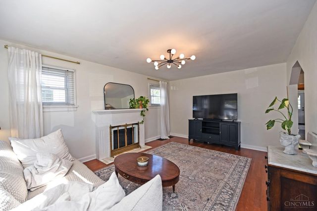 4028 OLeary Avenue, Deer Park, OH 45236