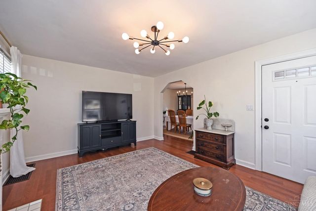 4028 OLeary Avenue, Deer Park, OH 45236