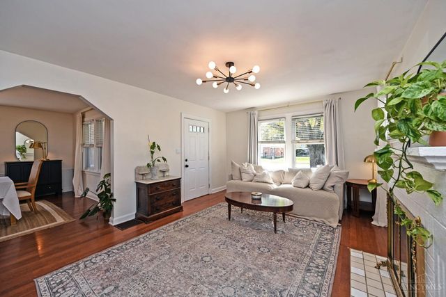 4028 OLeary Avenue, Deer Park, OH 45236