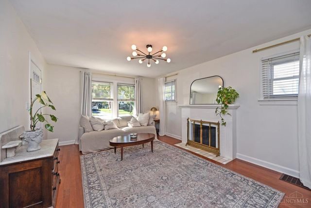 4028 OLeary Avenue, Deer Park, OH 45236