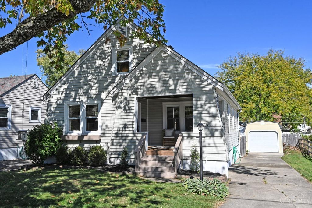 4028 OLeary Avenue, Deer Park, OH 45236