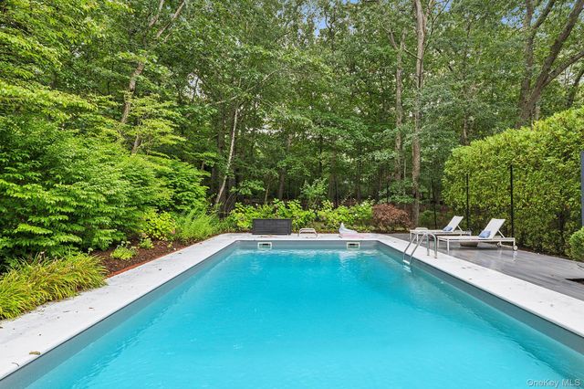 2723 Deerfield Road, Southampton, NY 11963