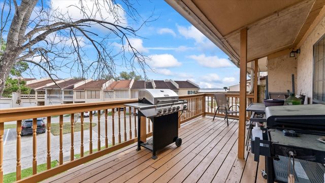 41 Regency Point, Conroe, TX 77356