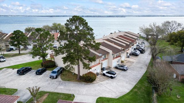 41 Regency Point, Conroe, TX 77356