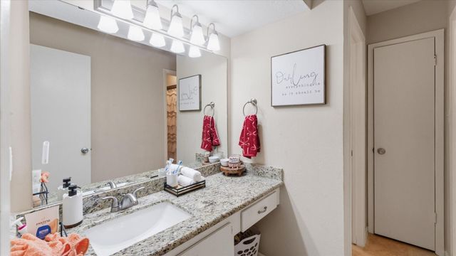 41 Regency Point, Conroe, TX 77356