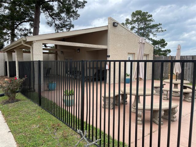 41 Regency Point, Conroe, TX 77356