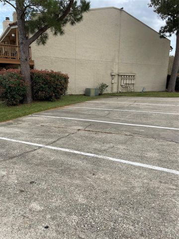 41 Regency Point, Conroe, TX 77356