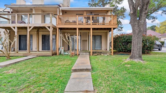 41 Regency Point, Conroe, TX 77356