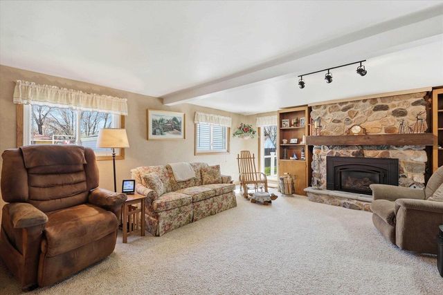 914 NEVILLE AVENUE, Green Bay, WI 54303