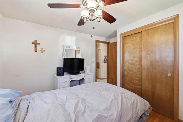 914 NEVILLE AVENUE, Green Bay, WI 54303