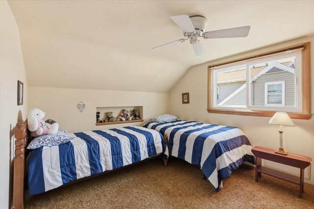 914 NEVILLE AVENUE, Green Bay, WI 54303