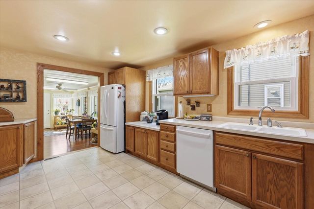 914 NEVILLE AVENUE, Green Bay, WI 54303