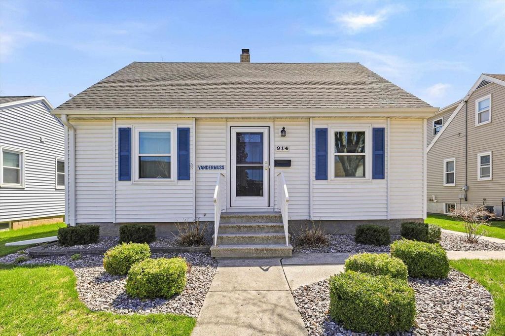914 NEVILLE AVENUE, Green Bay, WI 54303