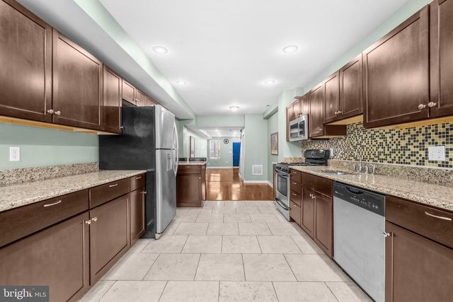 238 S DURHAM ST, Baltimore, MD 21231
