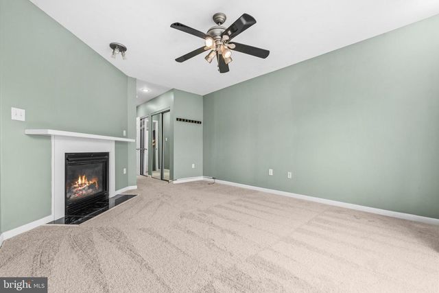 238 S DURHAM ST, Baltimore, MD 21231