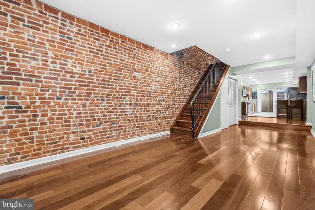 238 S DURHAM ST, Baltimore, MD 21231