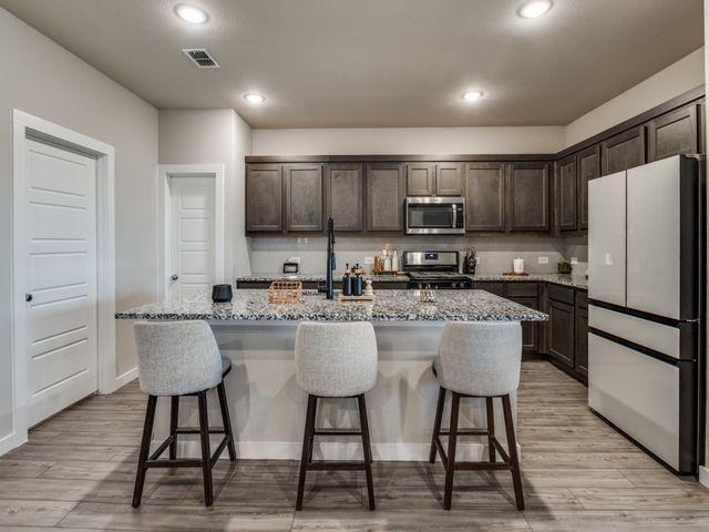 626 Congressional Avenue, Red Oak, TX 75154