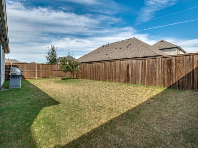 626 Congressional Avenue, Red Oak, TX 75154