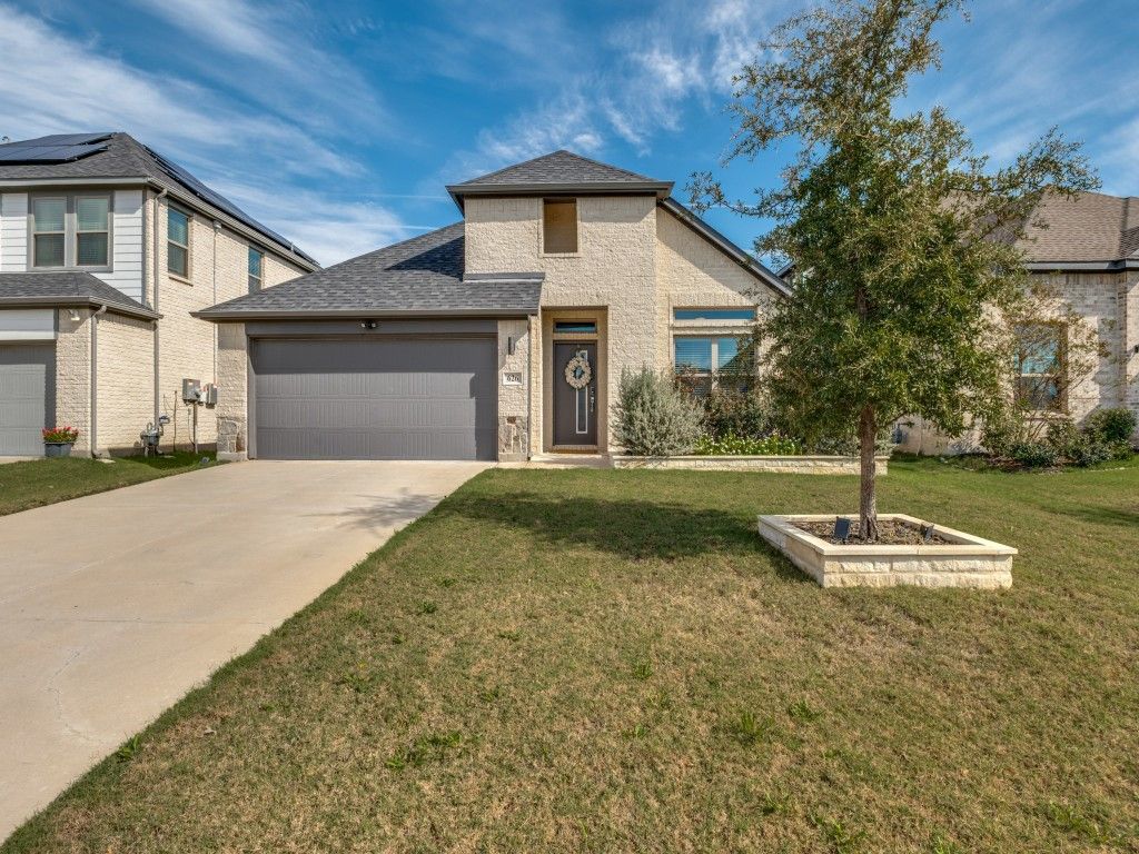 626 Congressional Avenue, Red Oak, TX 75154
