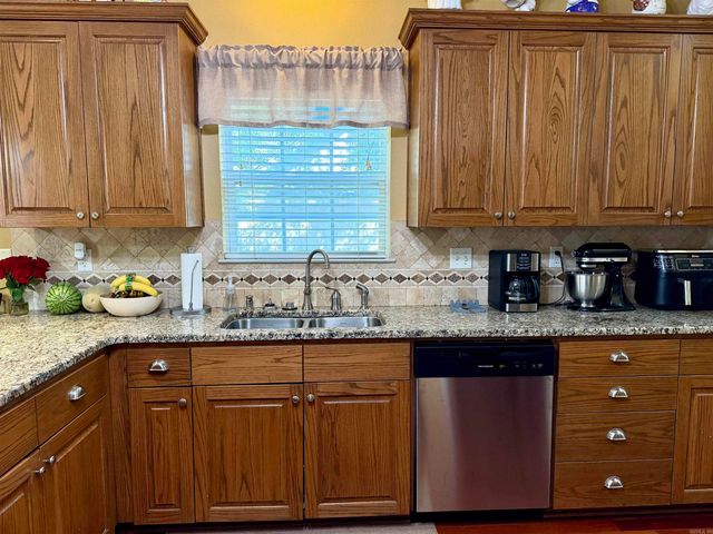 2210 S Fox Trail, Benton, AR 72019