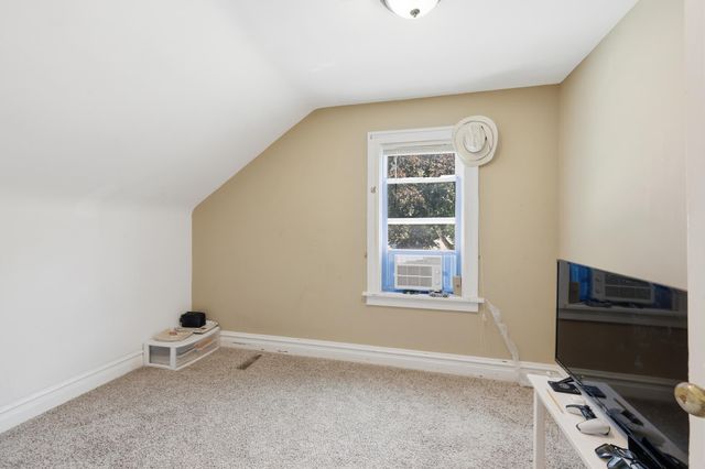 2815 Irving Avenue N, Minneapolis, MN 55411
