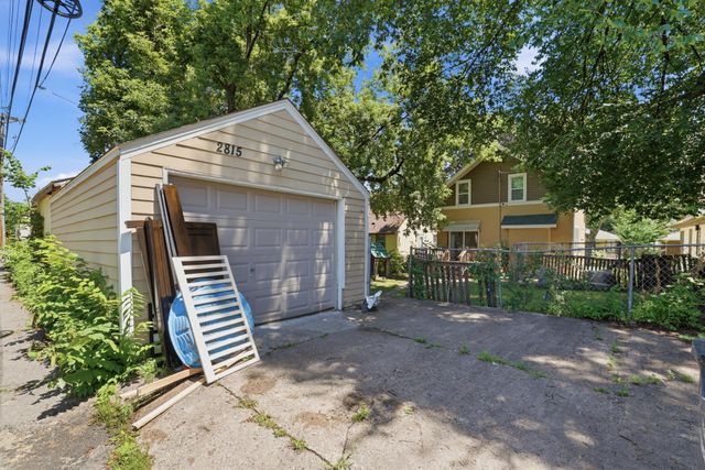 2815 Irving Avenue N, Minneapolis, MN 55411