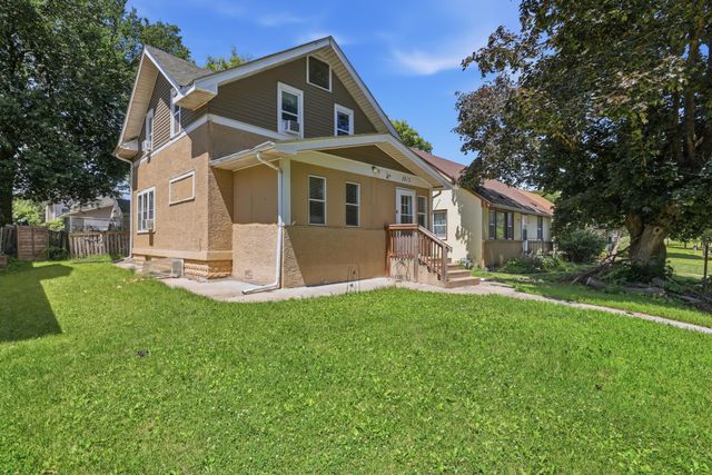 2815 Irving Avenue N, Minneapolis, MN 55411