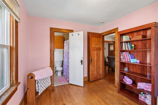 3825 2nd Avenue, Des Moines, IA 50313