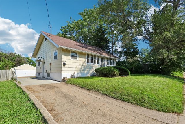 3825 2nd Avenue, Des Moines, IA 50313