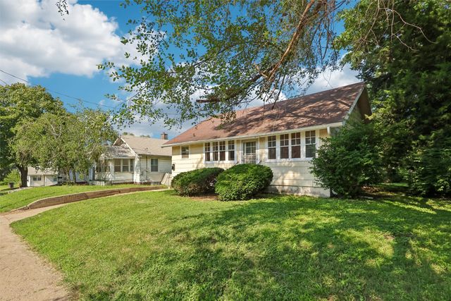 3825 2nd Avenue, Des Moines, IA 50313