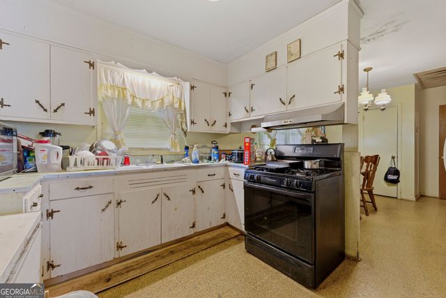 26 Robin Hood Road NE, Rome, GA 30161