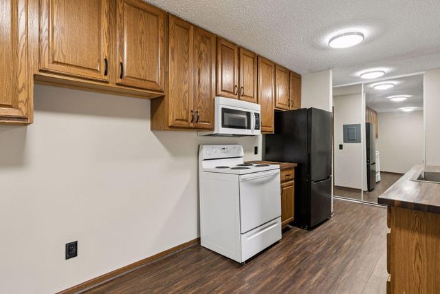 14620 Garrett Avenue 304, Apple Valley, MN 55124