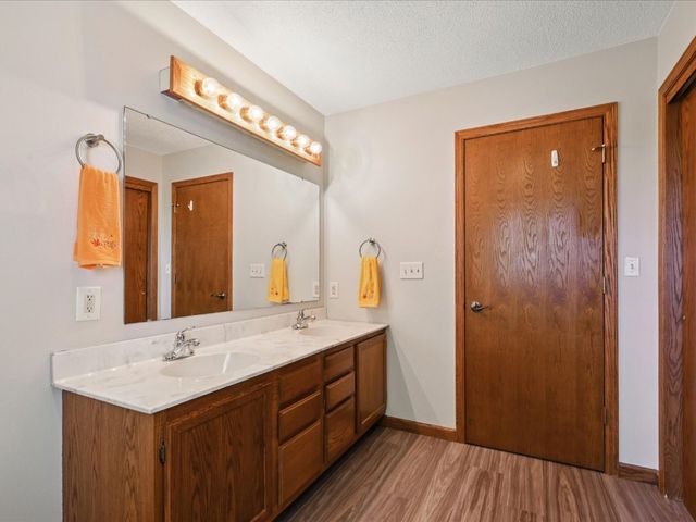 510 B Avenue, Atkins, IA 52206