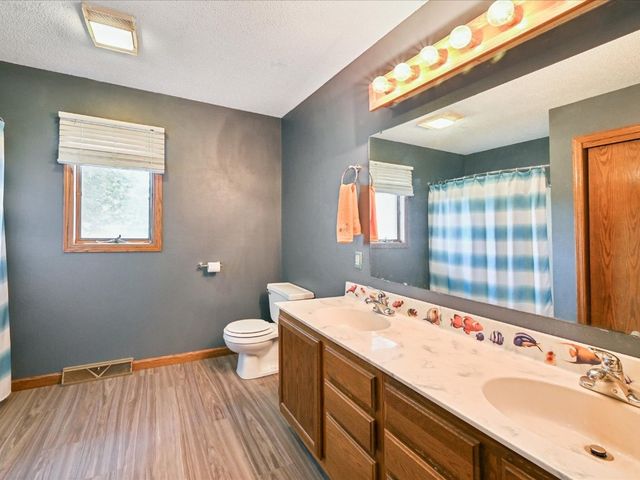 510 B Avenue, Atkins, IA 52206