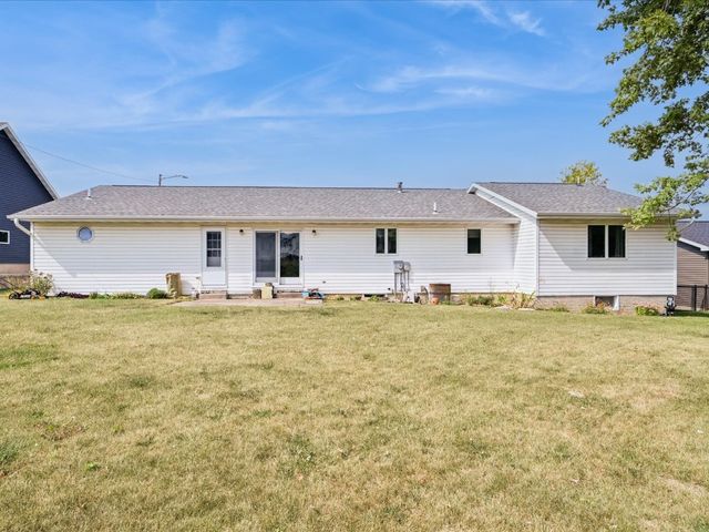 510 B Avenue, Atkins, IA 52206