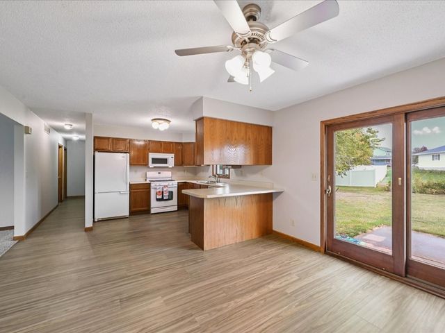 510 B Avenue, Atkins, IA 52206