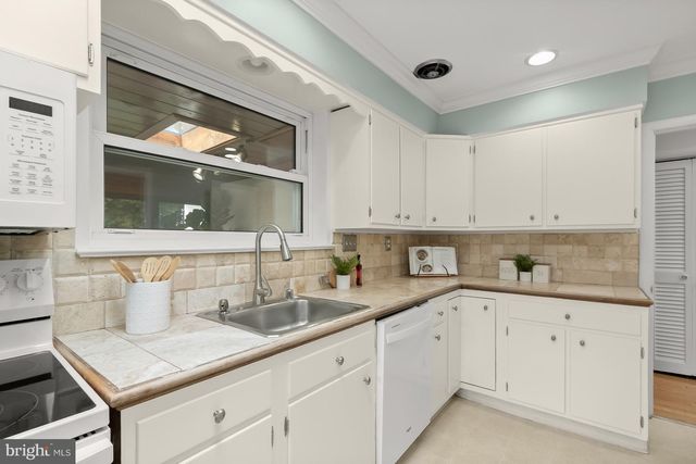 5512 UPPINGHAM ST, Chevy Chase, MD 20815